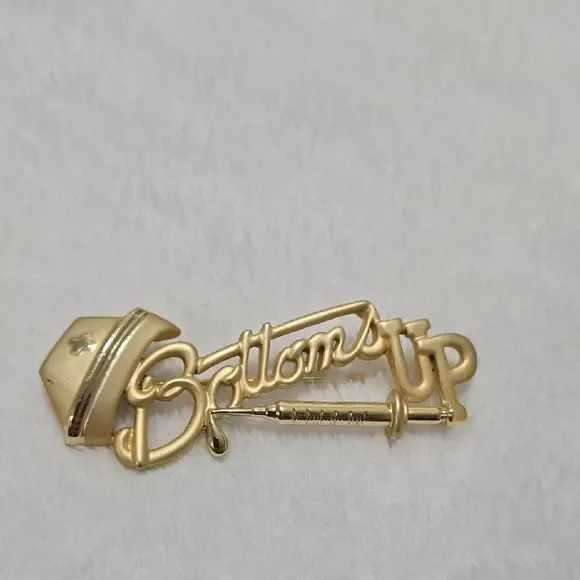 Vintage Nurse Brooch - Picture 4 of 6
